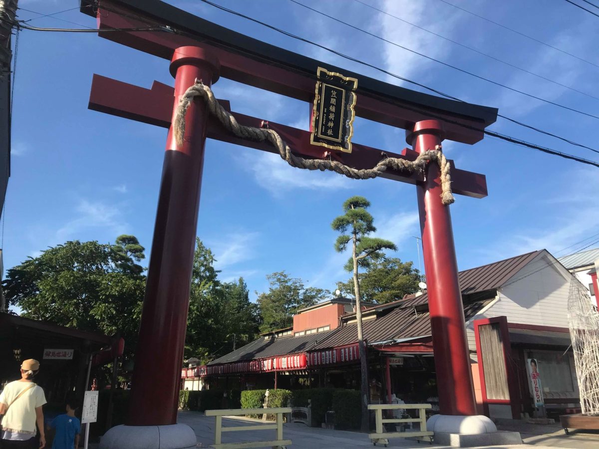 笠間稲荷神社の2016年秋に再建された鳥居