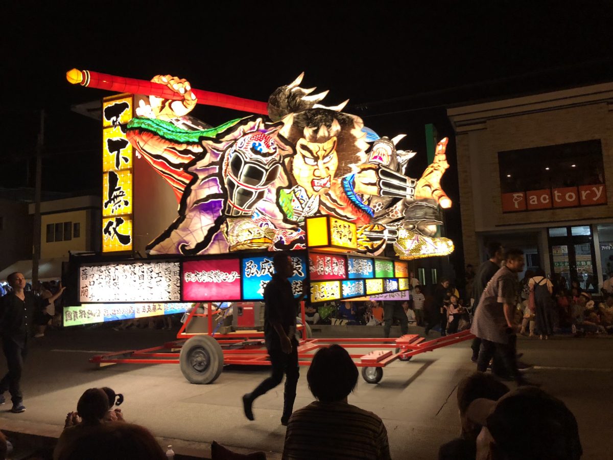 金屋地区の立体的なねぷた