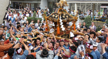 東京・池袋に100万人！2023年「ふくろ祭り」は完全復活の喧嘩神輿とよさこいで久々のブクロサイコー！