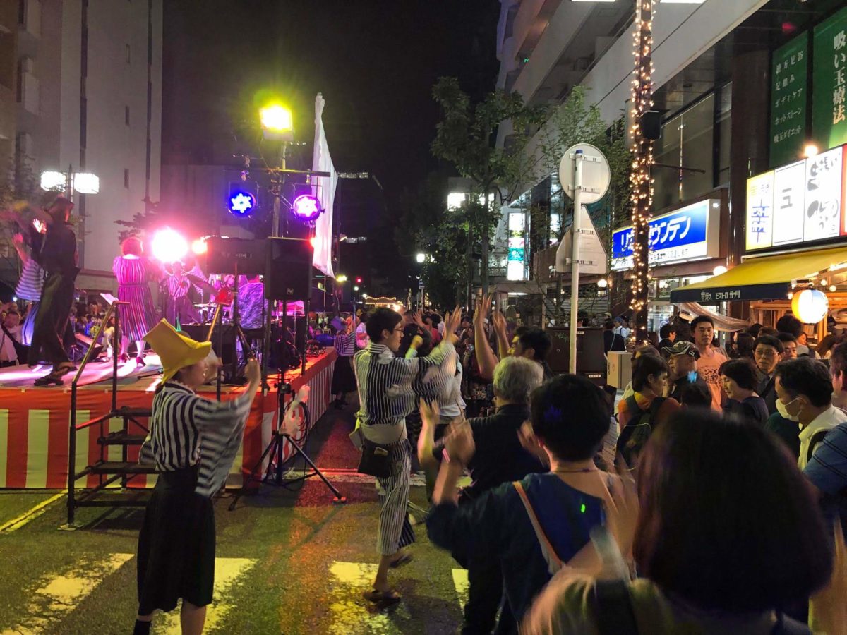 本番スタート!輪が詰まり過ぎて内側で踊る私