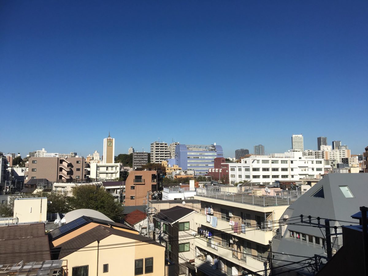 秋晴れの高田馬場