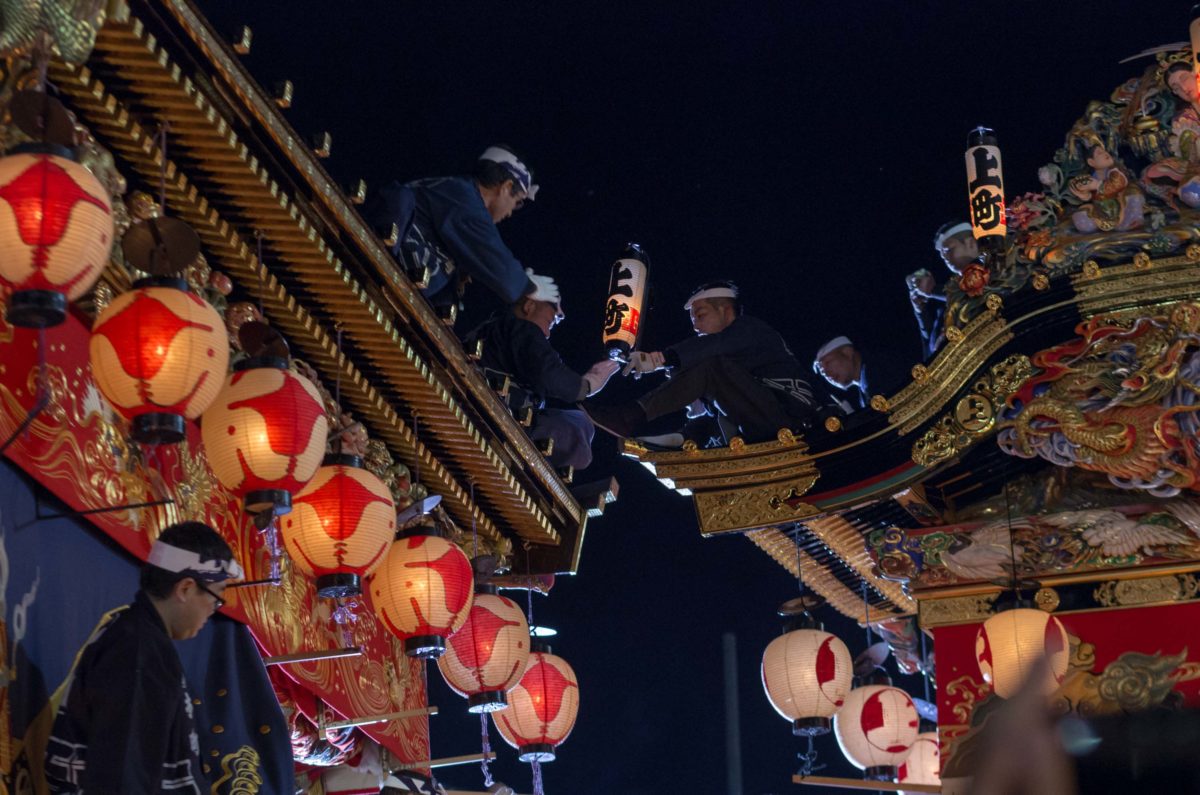 秩父夜祭|屋台すれ違い