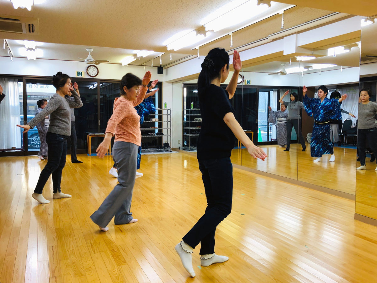 盆踊りレッスン風景