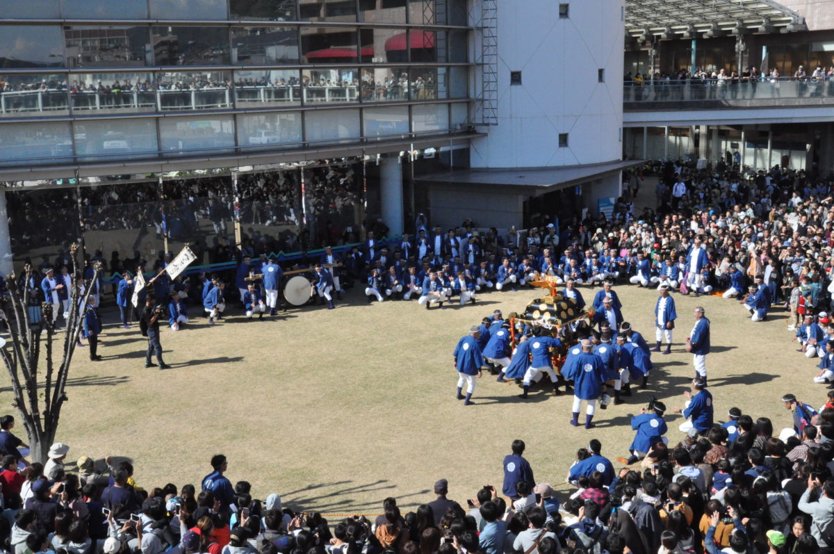 ベッチャー祭り｜神輿