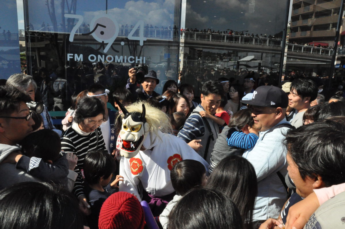 ベッチャー祭り｜駅前
