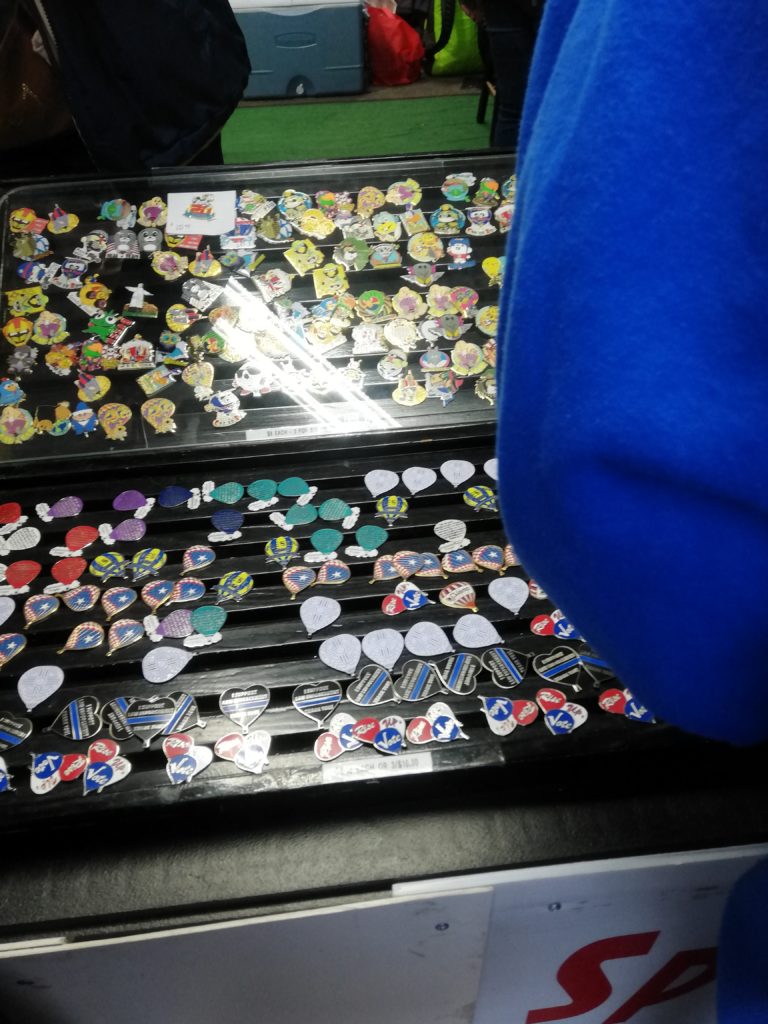 アルバカーキバルーンフィエスタのバッジ屋