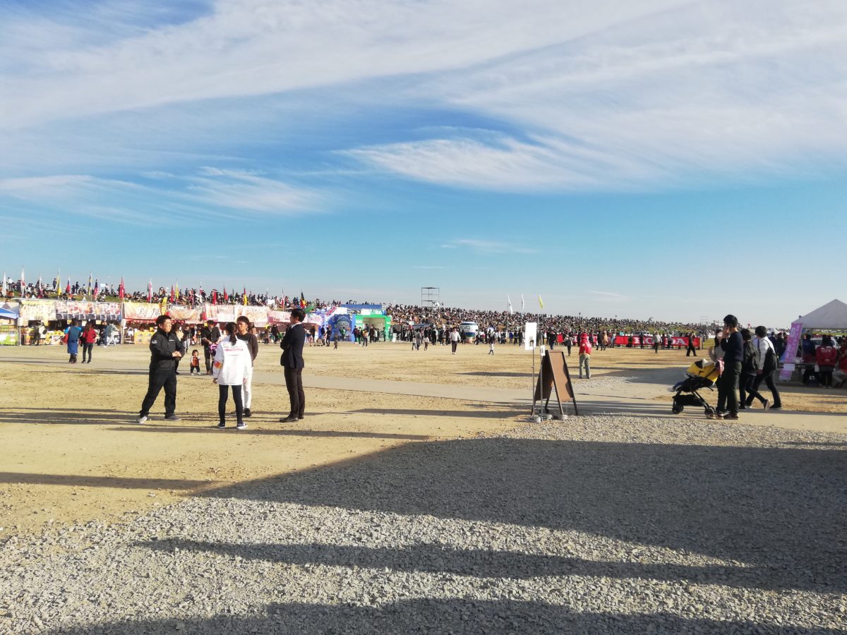 晴天に恵まれた佐賀インターナショナルバルーンフェスタ会場