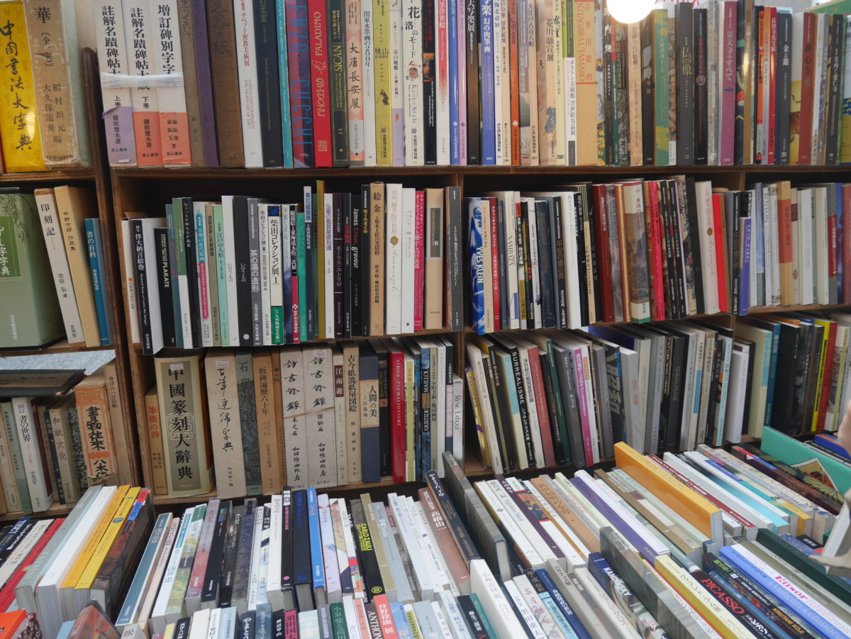 神田古本まつりレポート 世界一の古書店街、神保町で100万冊の本に囲ま