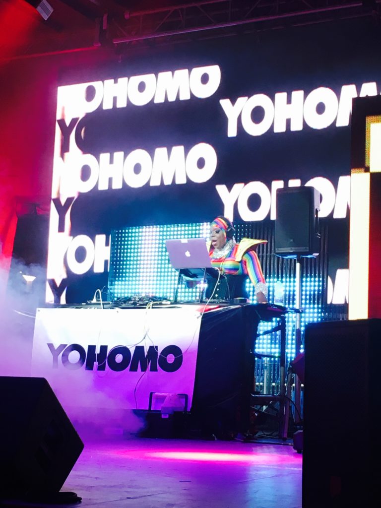 パレード前日のクラブ