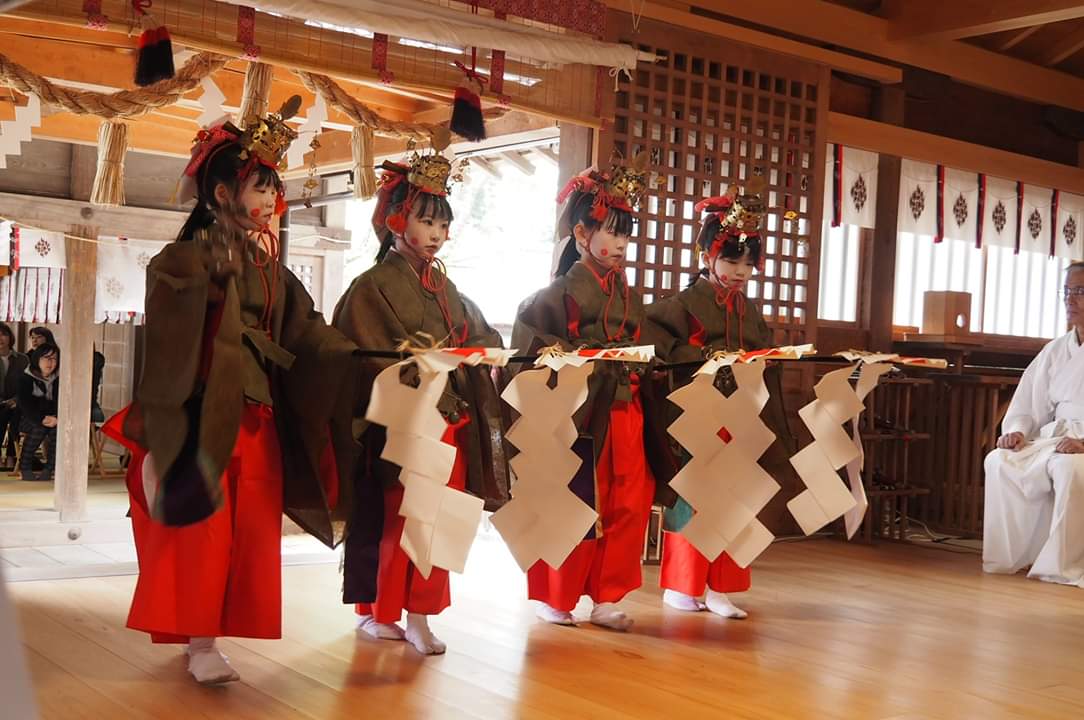 「二の舞」「拍子抜け」…語源は舞楽にあった?! 遠州に春を告げる天宮神社例大祭 十二段舞楽奉納|株式会社オマツリジャパン
