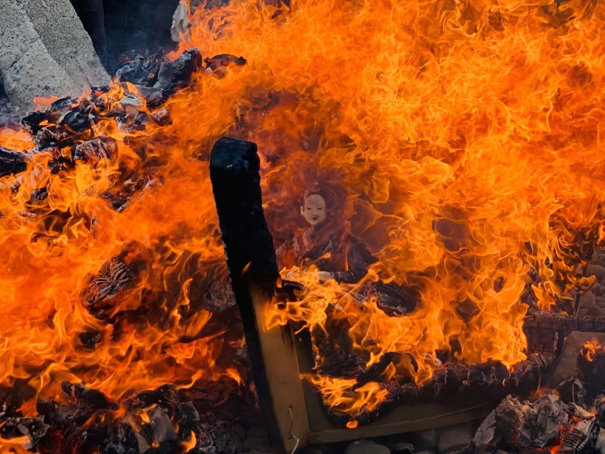 淡嶋神社のひな流し