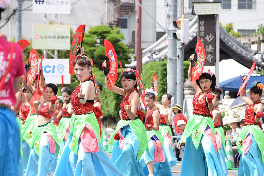 福山ばら祭り｜広島県福山市 薔薇100万本の豪華パレードへGO!