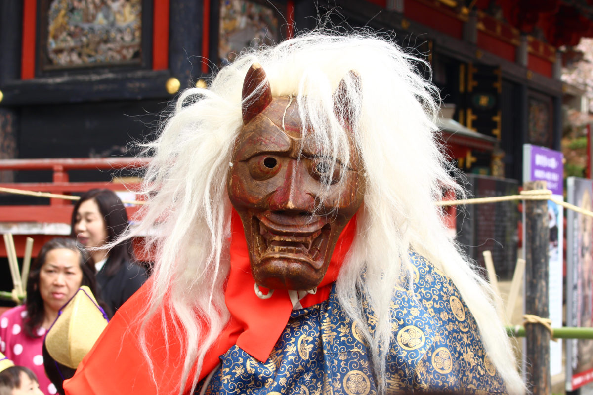 茨城の奇祭「マダラ鬼神祭」開催！火を焚き、白馬に乗った鬼が現れ、最後は幸せの矢を放つ！
