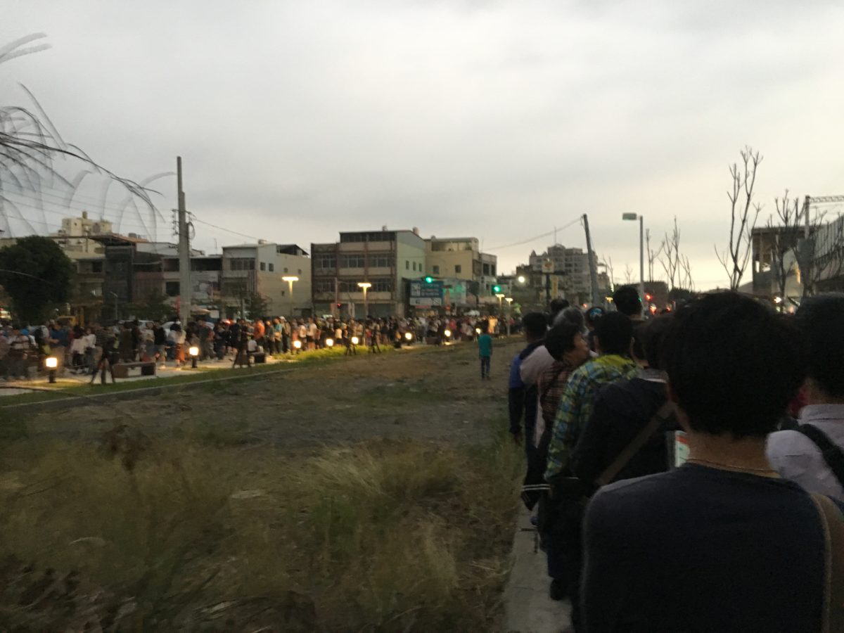 バスの長蛇の列