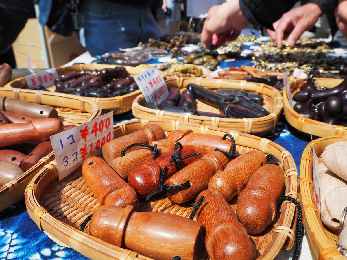 金山神社の境内の様子