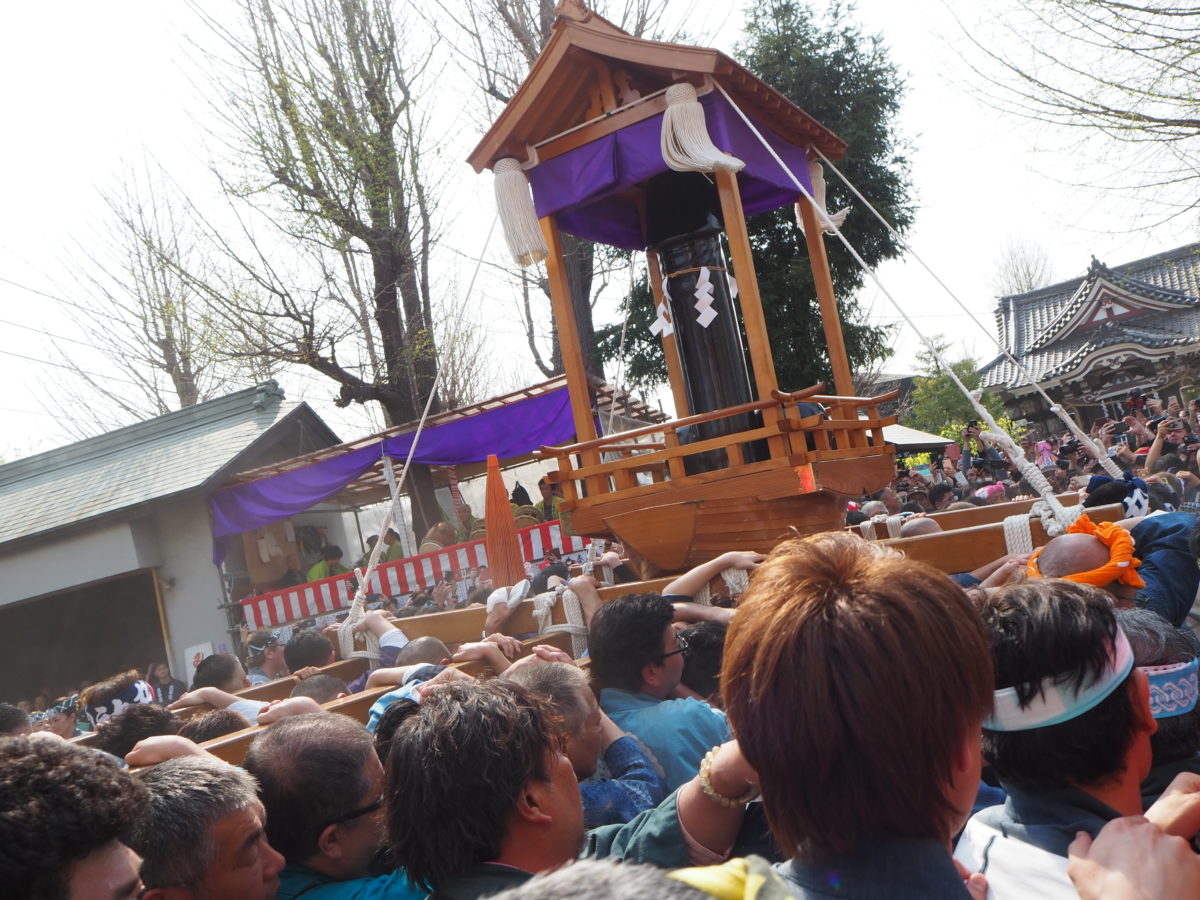 かなまら船神輿