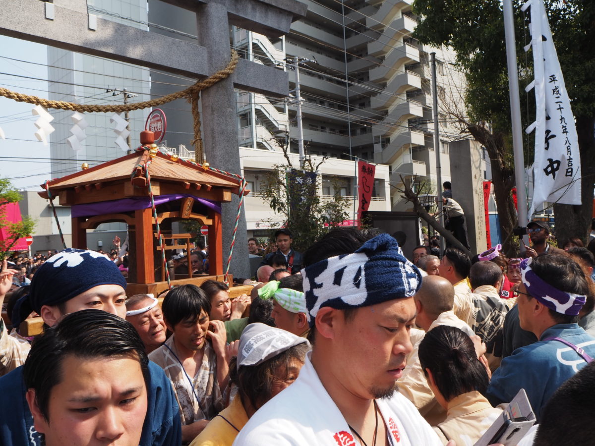 かなまら大神輿