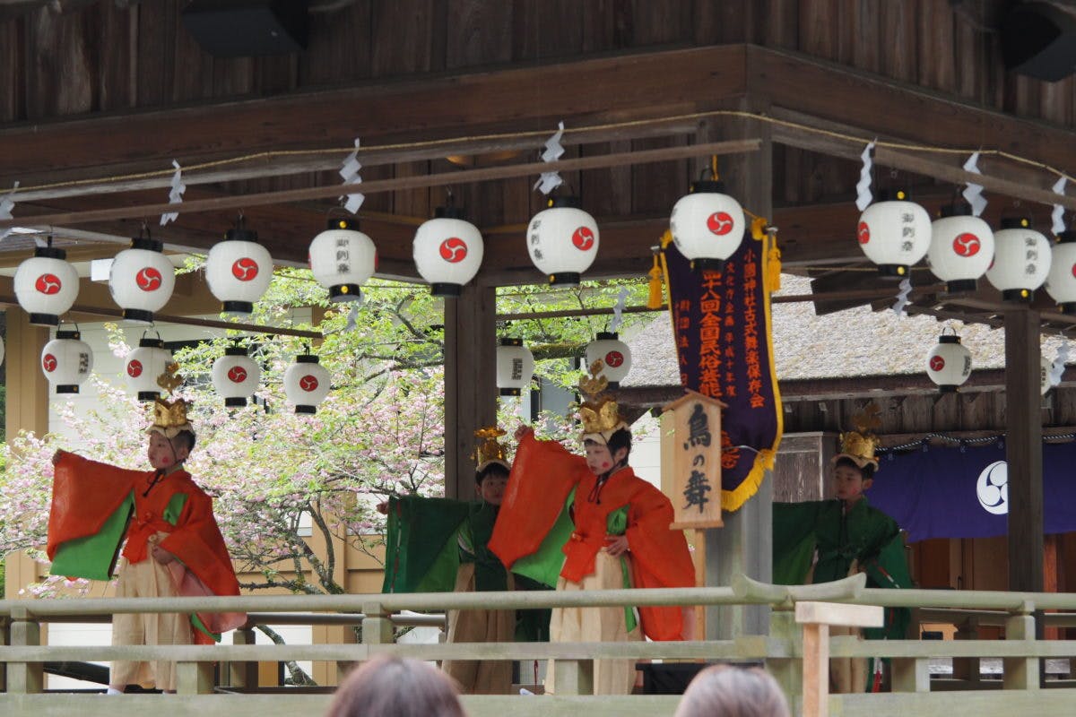 オマツリジャパンに登録をしてお祭りをもっと楽しもう！素朴で古式ゆかしい舞楽　遠州の地に伝わる小國神社 十二段舞楽とは