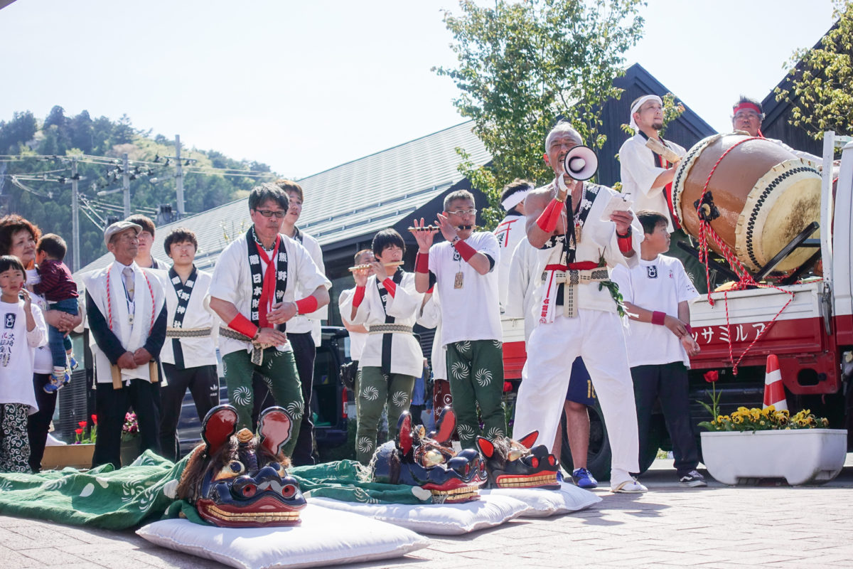 今年の例大祭で披露された女川獅子振り