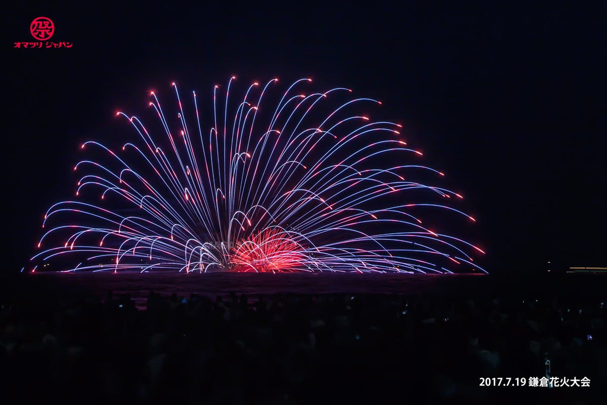 鎌倉花火大会 19 の見どころを1 ご紹介 最先端の技術を自在に扱う花火師とは オマツリジャパン あなたと祭りをつなげるメディア