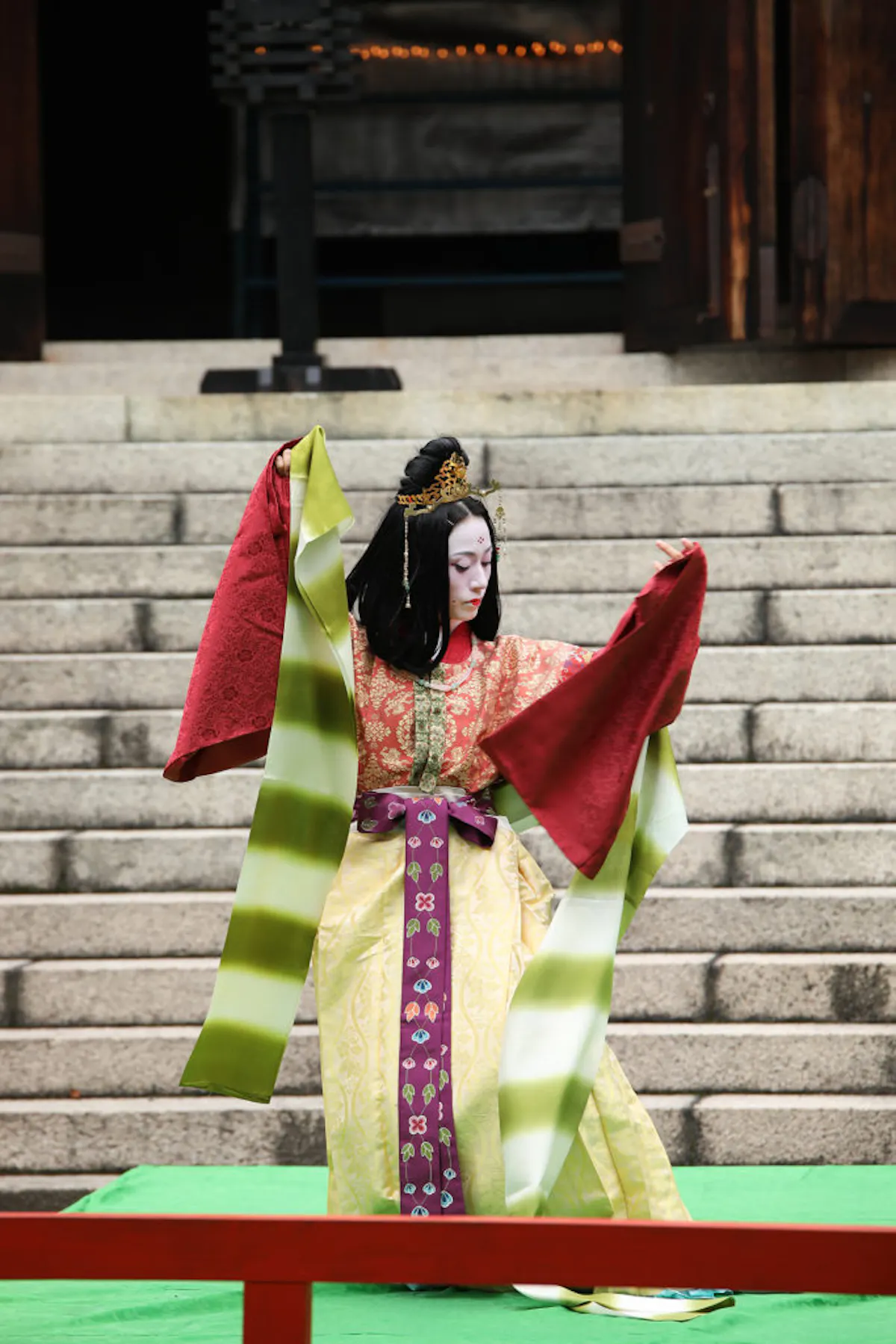 雅楽【五節舞】天皇即位限定！十二単の五人の舞｜株式会社オマツリジャパン