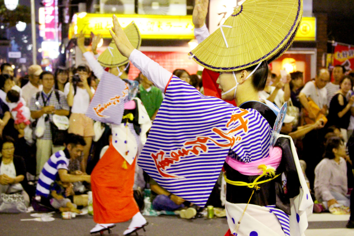 南越谷阿波踊りで熱気を感じよう！日本三大阿波踊りの1つ、なぜ埼玉で？