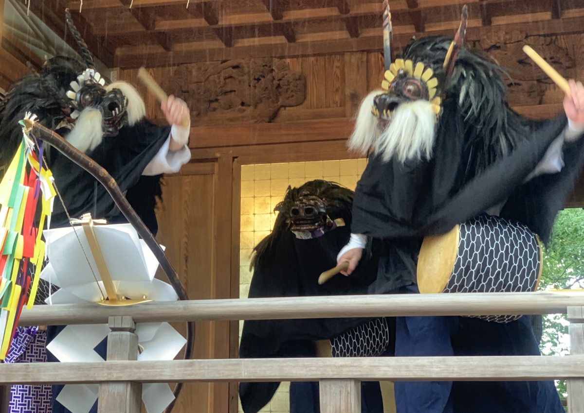 花畑大鷲神社「祈祷獅子舞」 ３匹獅子が舞う!｜株式会社オマツリジャパン