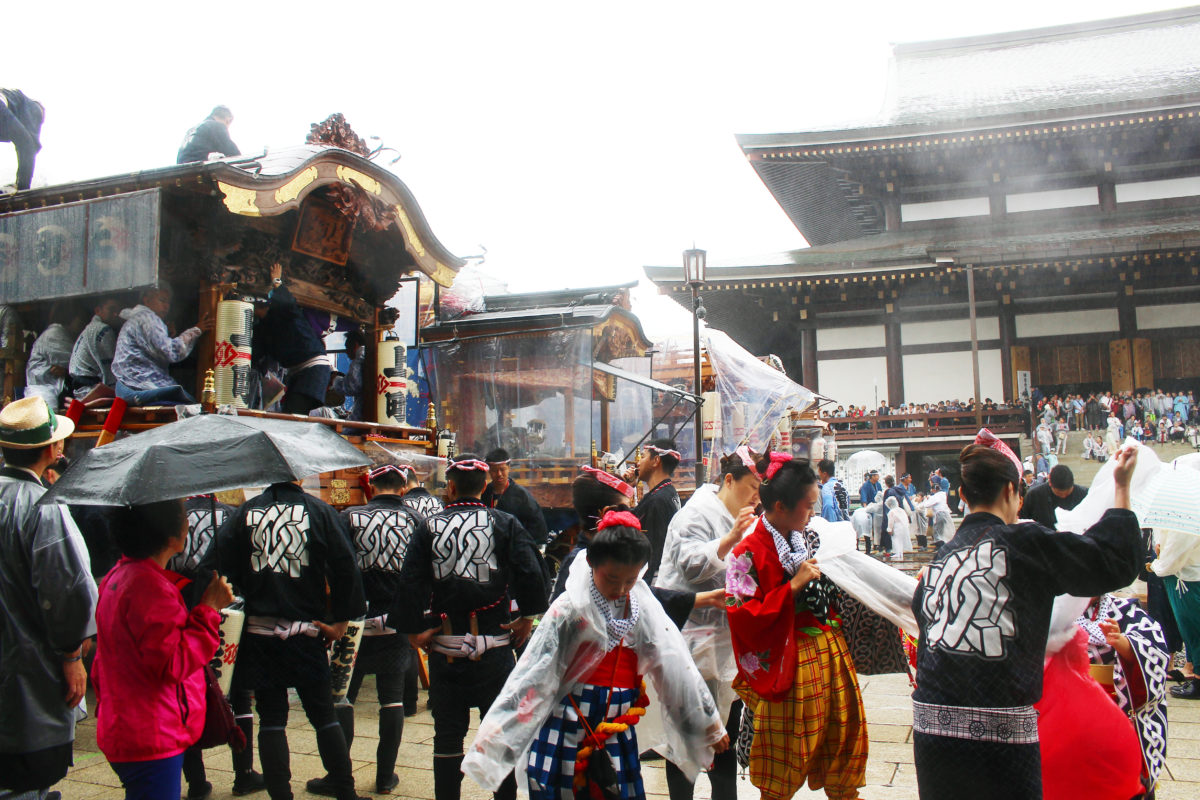 千葉の「祇園」もサイコー！2023年「成田祇園祭」は7月7日から！個性豊かな山車・屋台が爆走してカッコ良い！｜株式会社オマツリジャパン