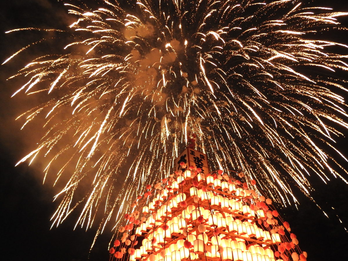 花火と舟山車がスゴい！埼玉の名勝で行われる「寄居玉淀水天宮祭」！2023年は8月5日！