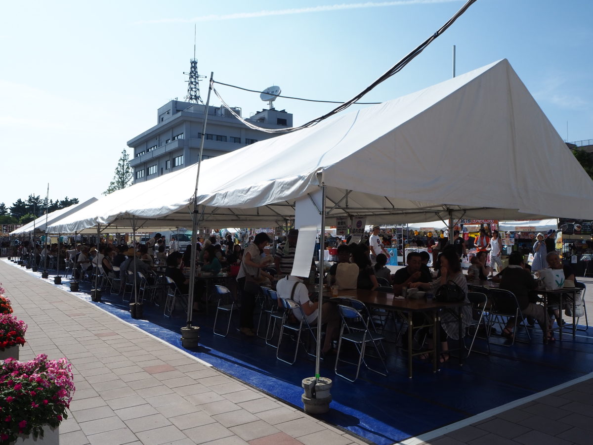 あきた竿燈屋台村