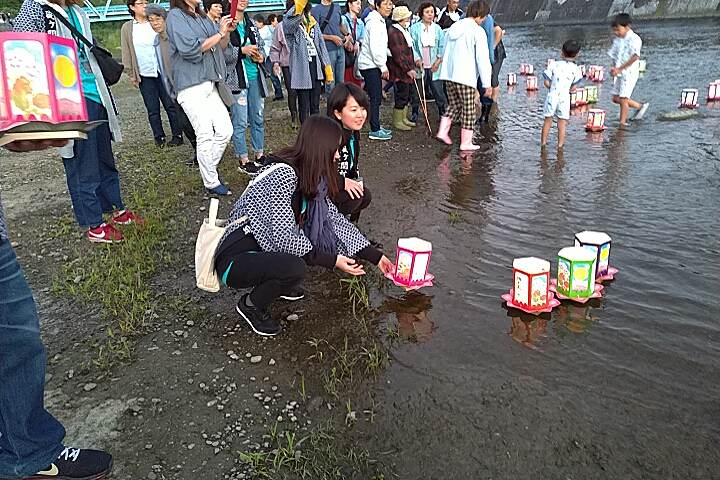 一日目、灯篭流し。