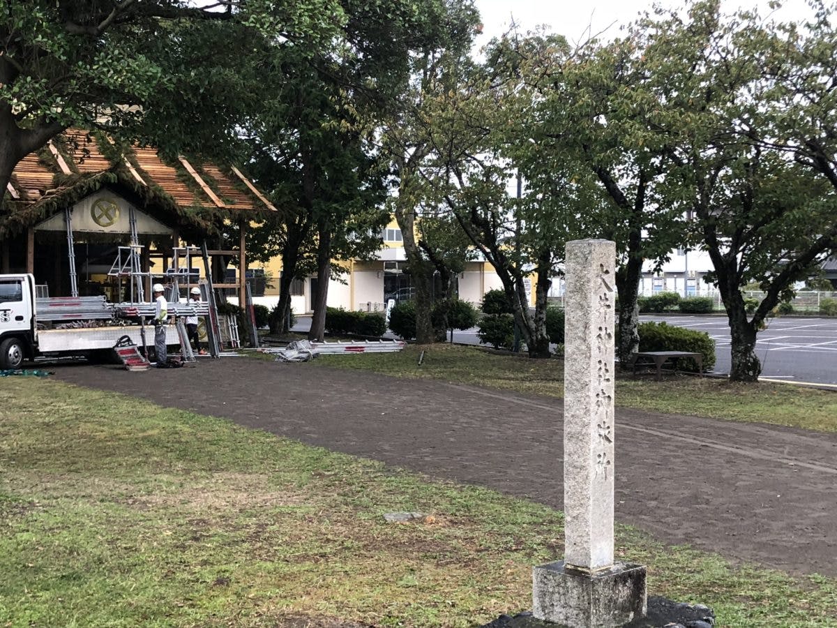 静岡の奇祭「島田大祭 帯まつり」2本の大太刀に金襴緞子の丸帯を