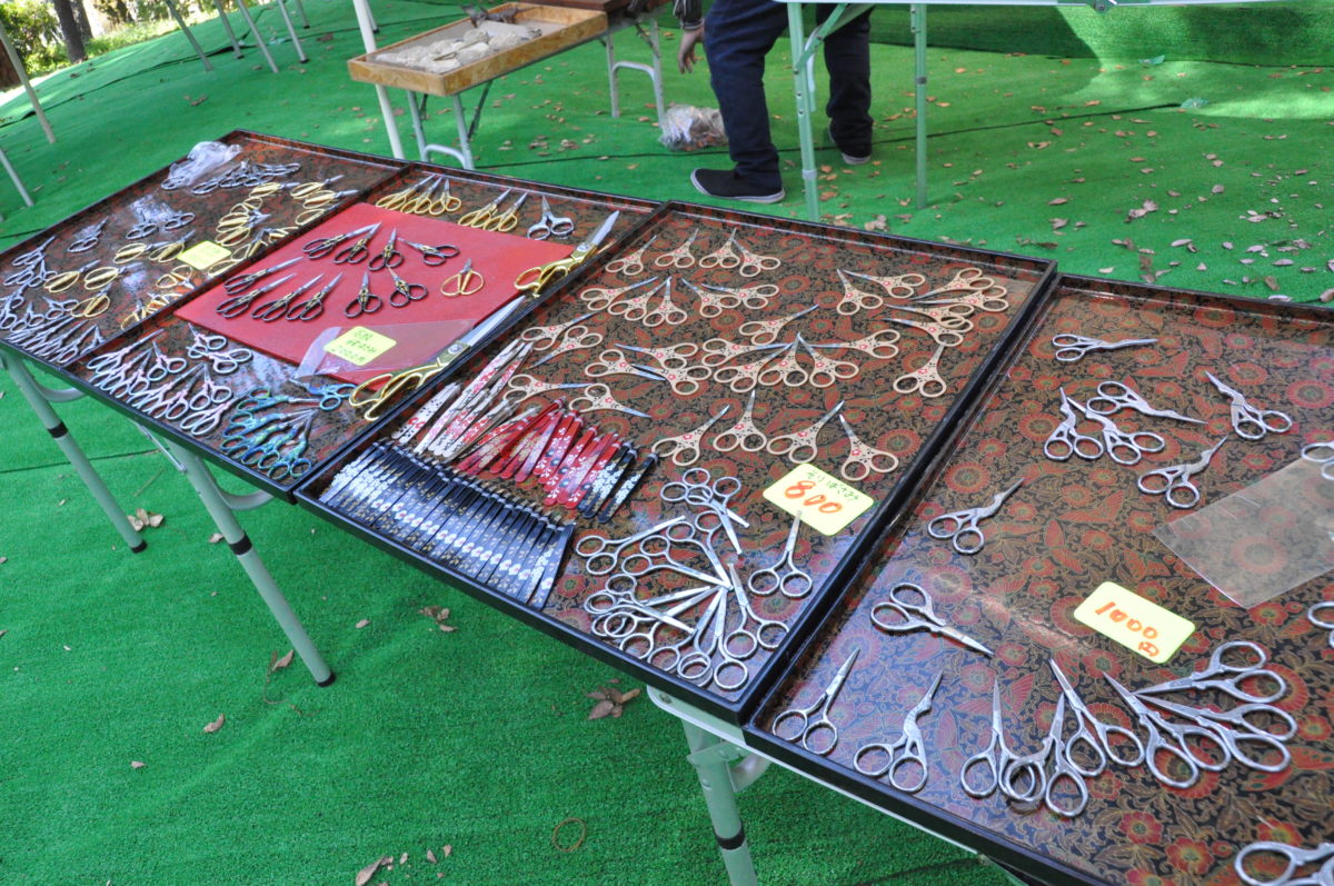 神宮外苑いちょう祭り