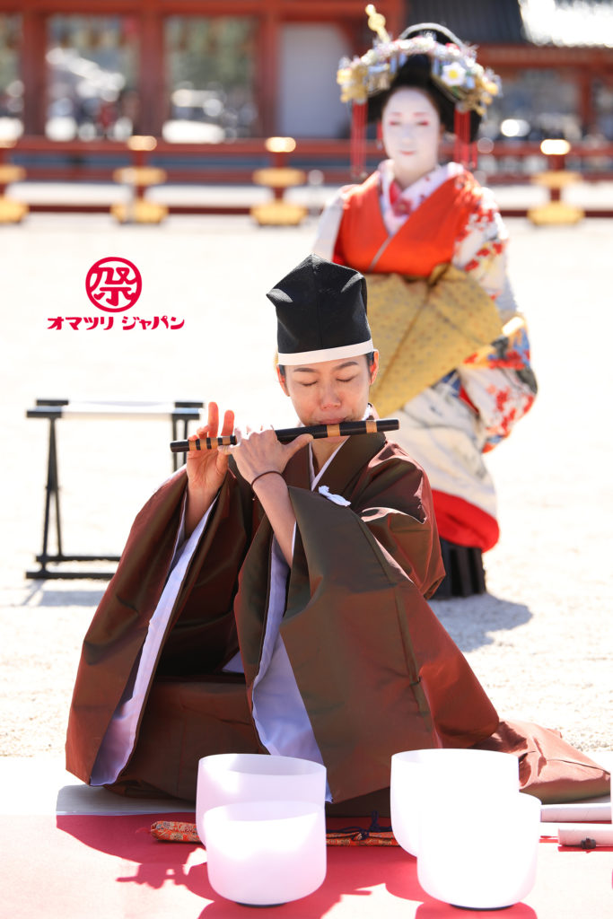 祝・建国記念日！京都・平安神宮で太夫道中、演奏、揮毫（きごう