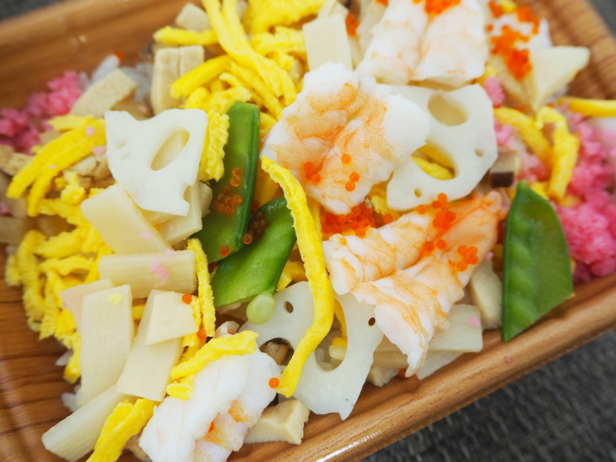 ファミリーマート「海老とたけのこちらし寿司」