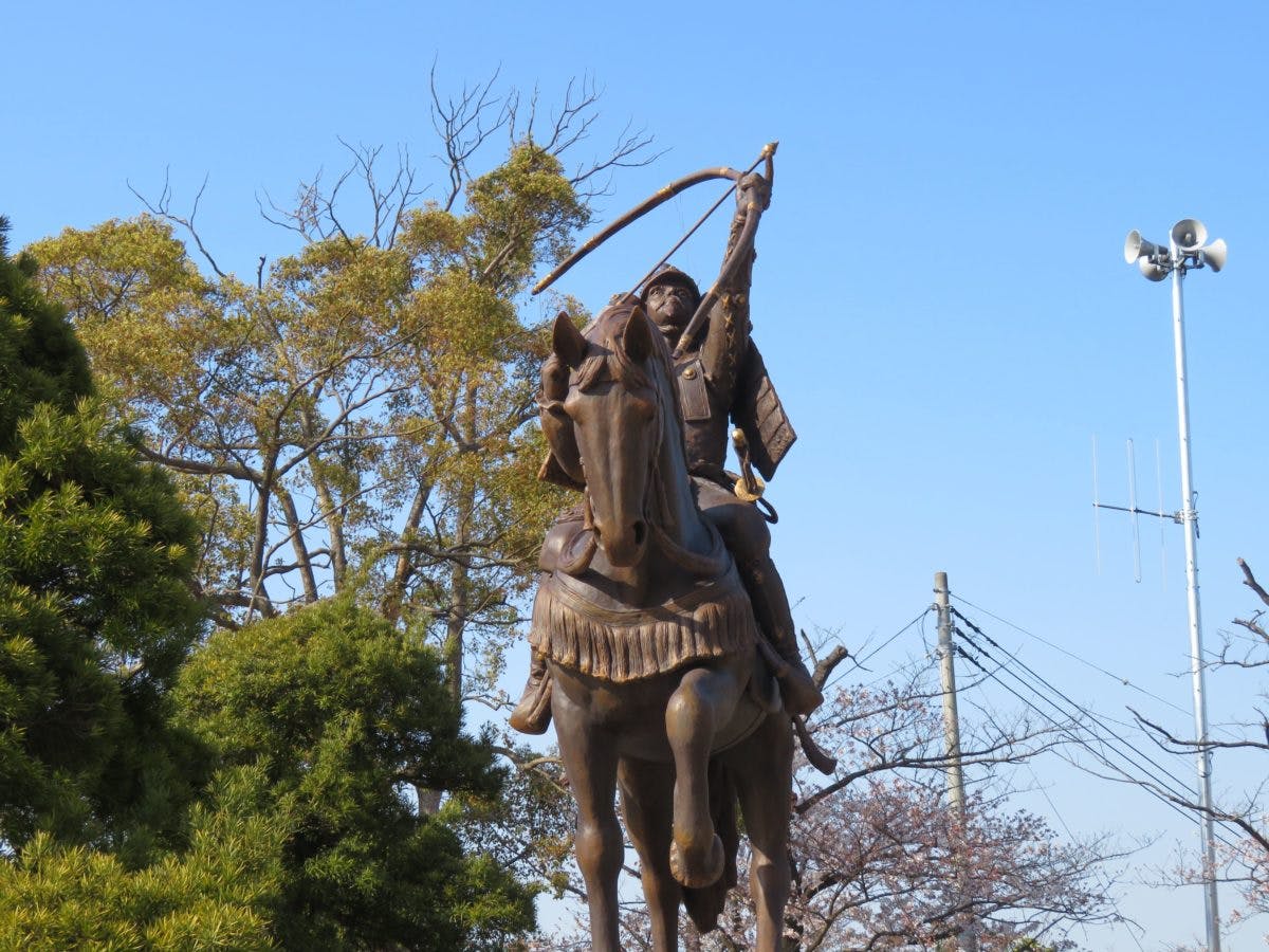 千葉城さくら祭り 再建された天守閣を彩る亥鼻公園のソメイヨシノ オマツリジャパン あなたと祭りをつなげるメディア