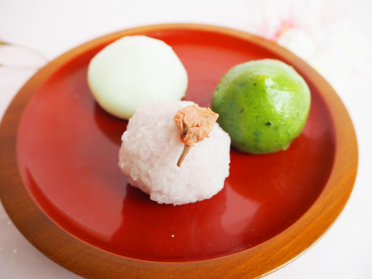 ファミリーマートの桜スイーツ