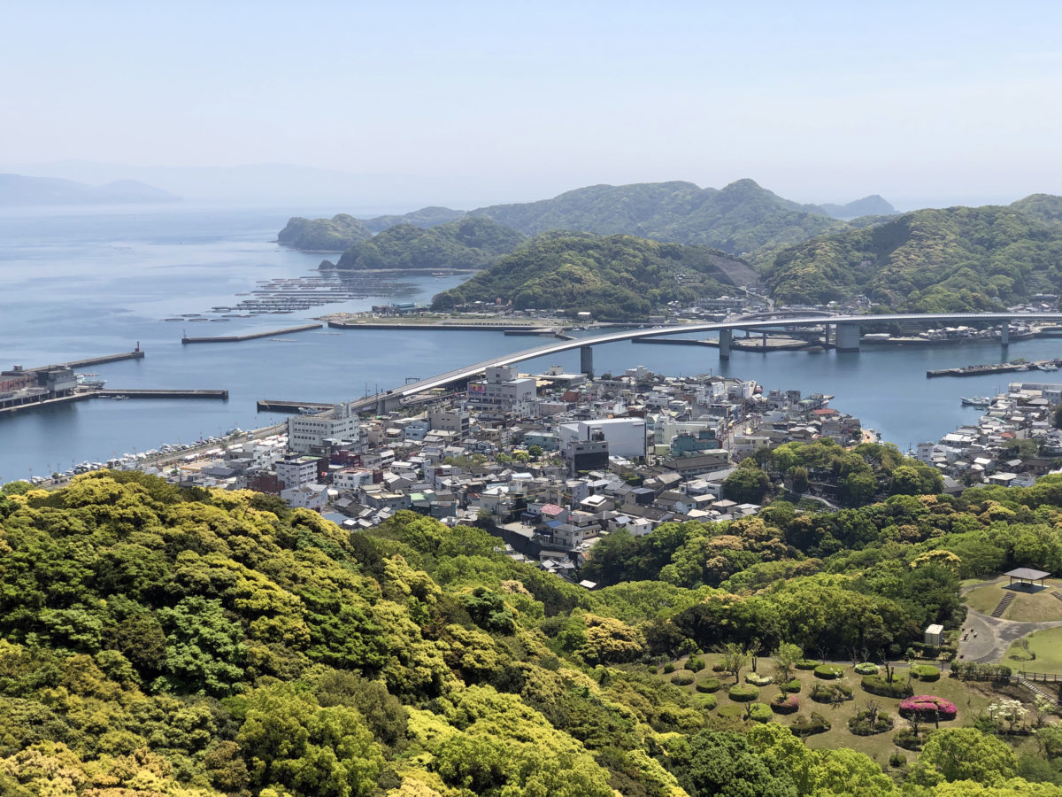 遠見山公園より眺める牛深全景