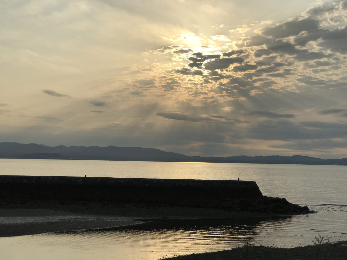 この土地では誰もが悠久の時へと想いを馳せる。まさに秘境と呼べる楽園だ