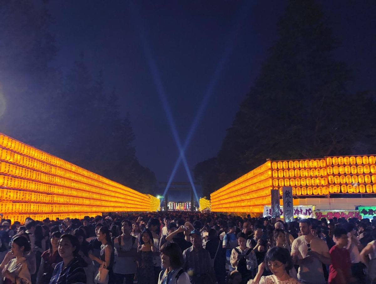 境内に溢れる祭り感に、盆踊り熱も一段と上がるというもの