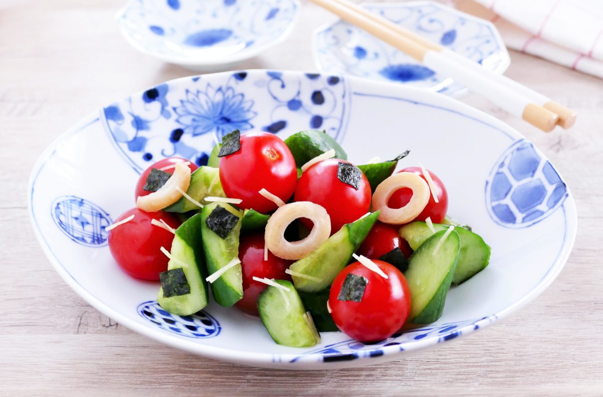 待つだけでトマトときゅうりの浅漬け