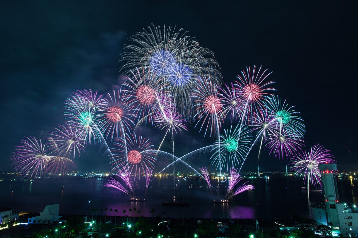 名港水上芸術花火 2回の中止を乗り越え10月24日 土 に開催決定 オマツリジャパン あなたと祭りをつなげるメディア 名港水上芸術花火 2回の中止を乗り越え10月24日 土 に開催決定 オマツリジャパン あなたと祭りをつなげるメディア