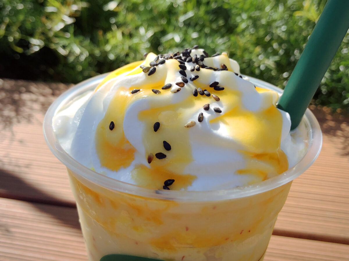 スターバックスの大学芋フラペチーノ