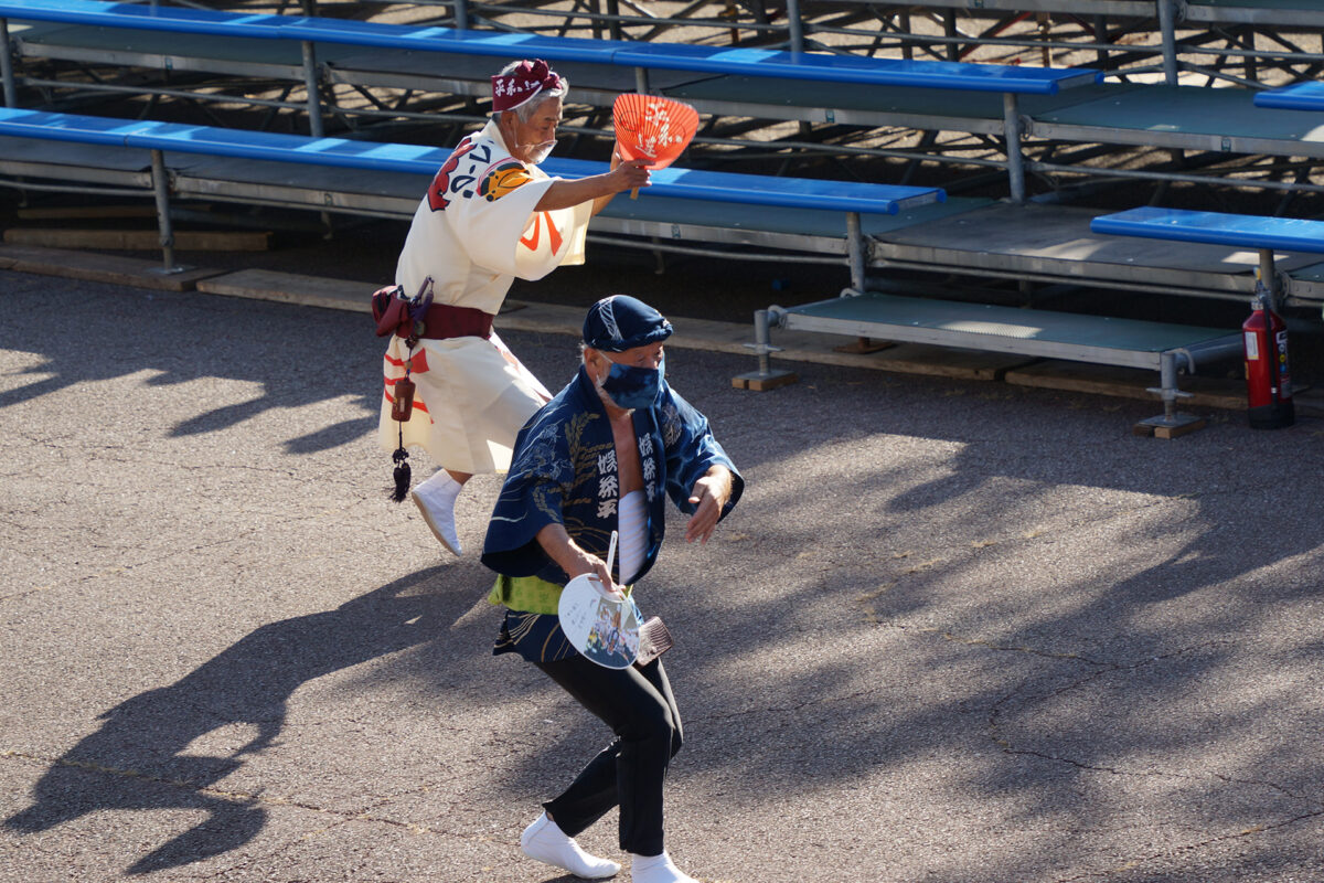 徳島県阿波踊り協会の連長による流し踊り