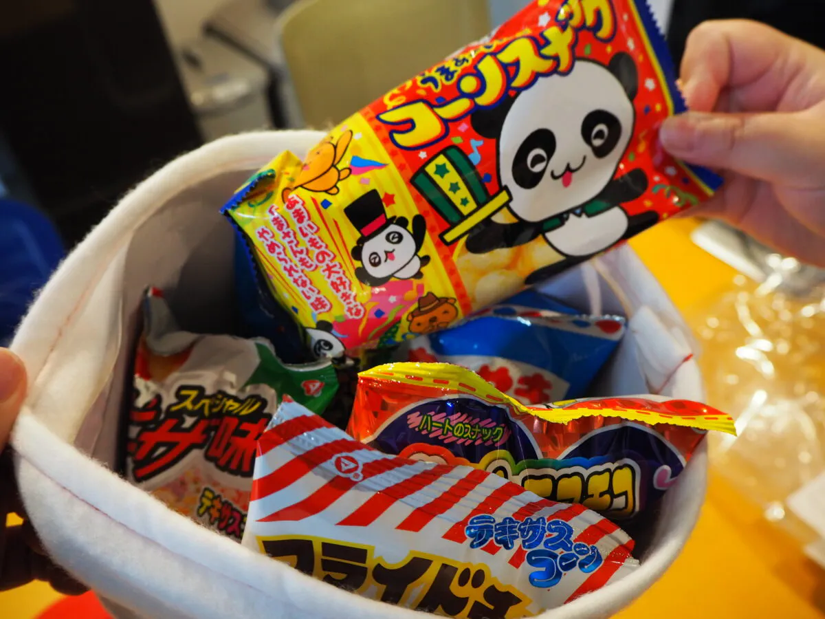 クリスマスブーツを買ってみた 中にはどんなお菓子が オマツリジャパン あなたと祭りをつなげるメディア クリスマスブーツを買ってみた 中にはどんなお菓子が オマツリジャパン あなたと祭りをつなげるメディア