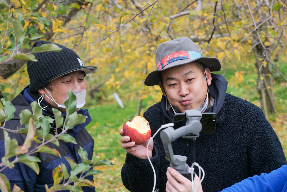 「ジューシー！」と味は現地ガイドがしっかりレポート