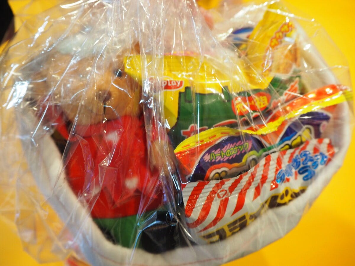 クリスマスブーツを買ってみた 中にはどんなお菓子が オマツリジャパン あなたと祭りをつなげるメディア クリスマスブーツを買ってみた 中にはどんなお菓子が オマツリジャパン あなたと祭りをつなげるメディア