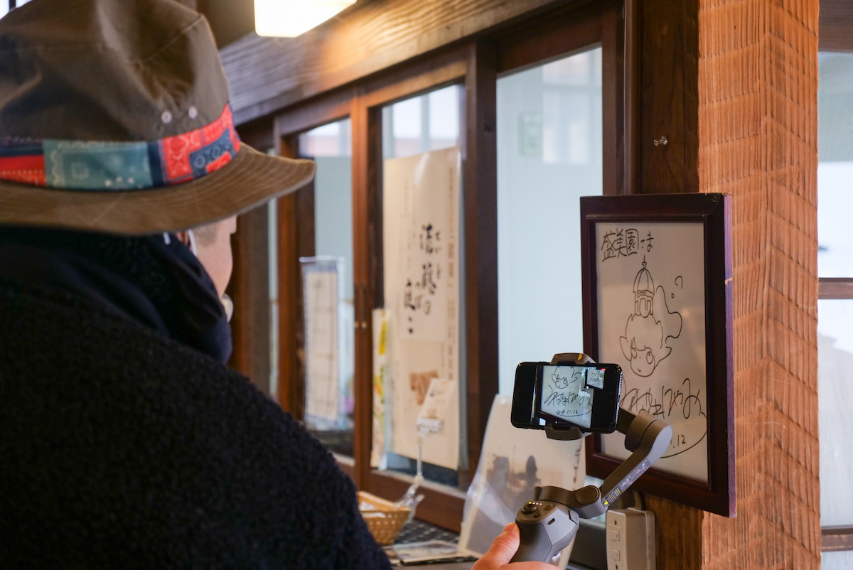 入り口にある宮崎駿監督のサインもしっかり見せてくれました