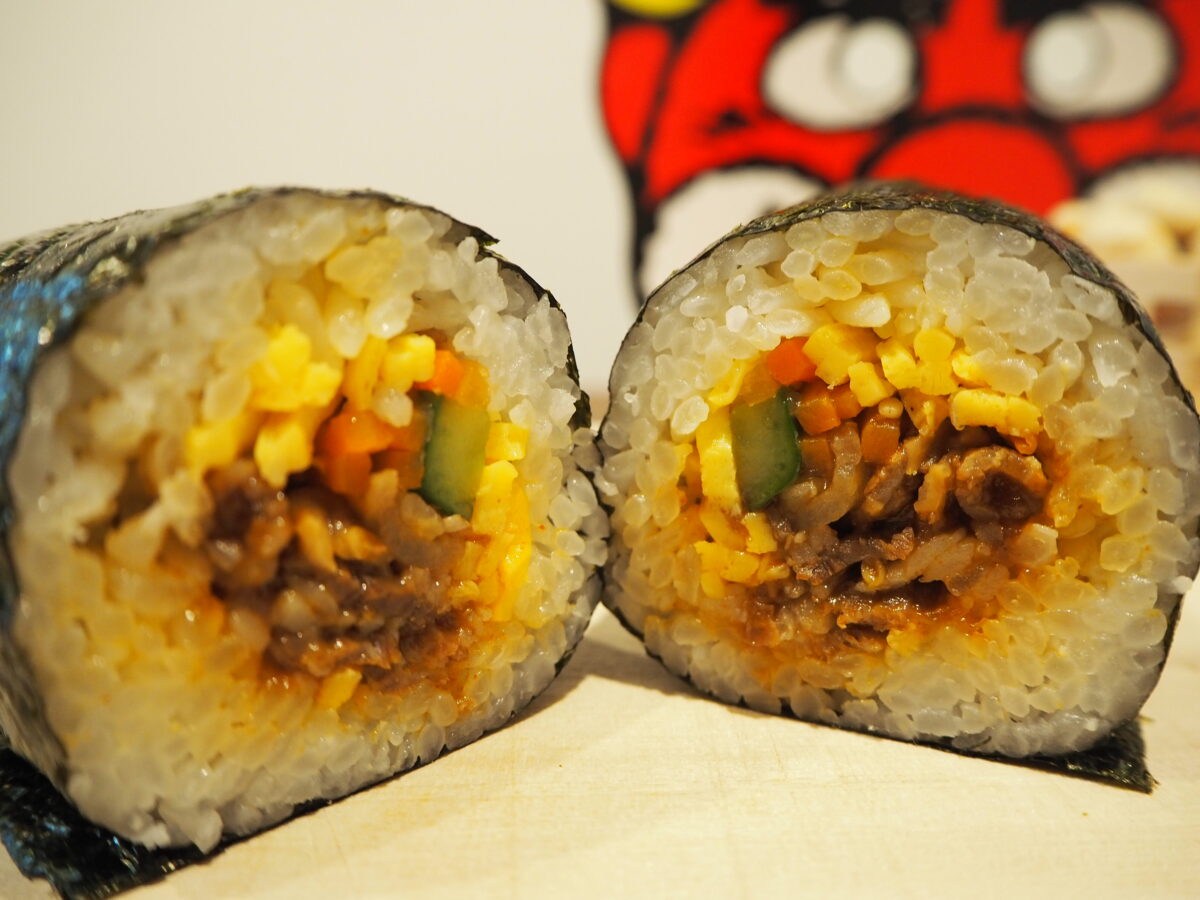 ビビンバ恵方巻の断面図