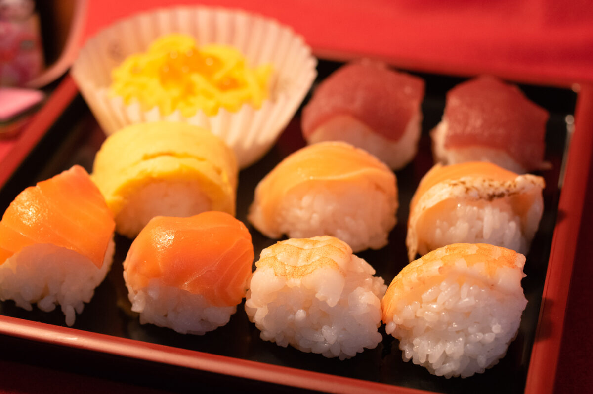 5種の手まりとちらしのセット